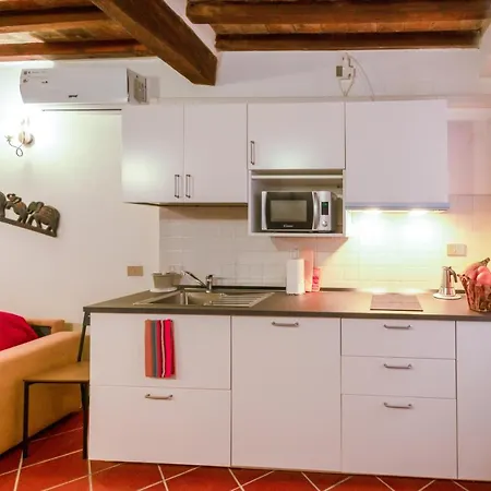 Apartment Portici Antichi Monolocale A 5 Min Dal Duomo Parma