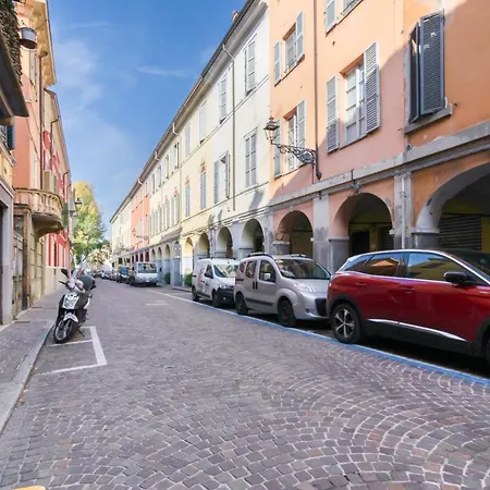Portici Antichi Monolocale A 5 Min Dal Duomo Apartment *