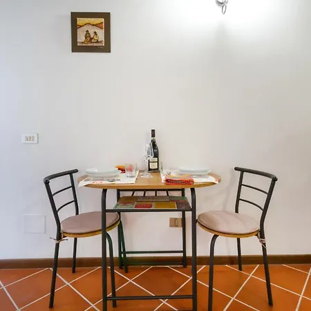 Apartment Portici Antichi Monolocale A 5 Min Dal Duomo